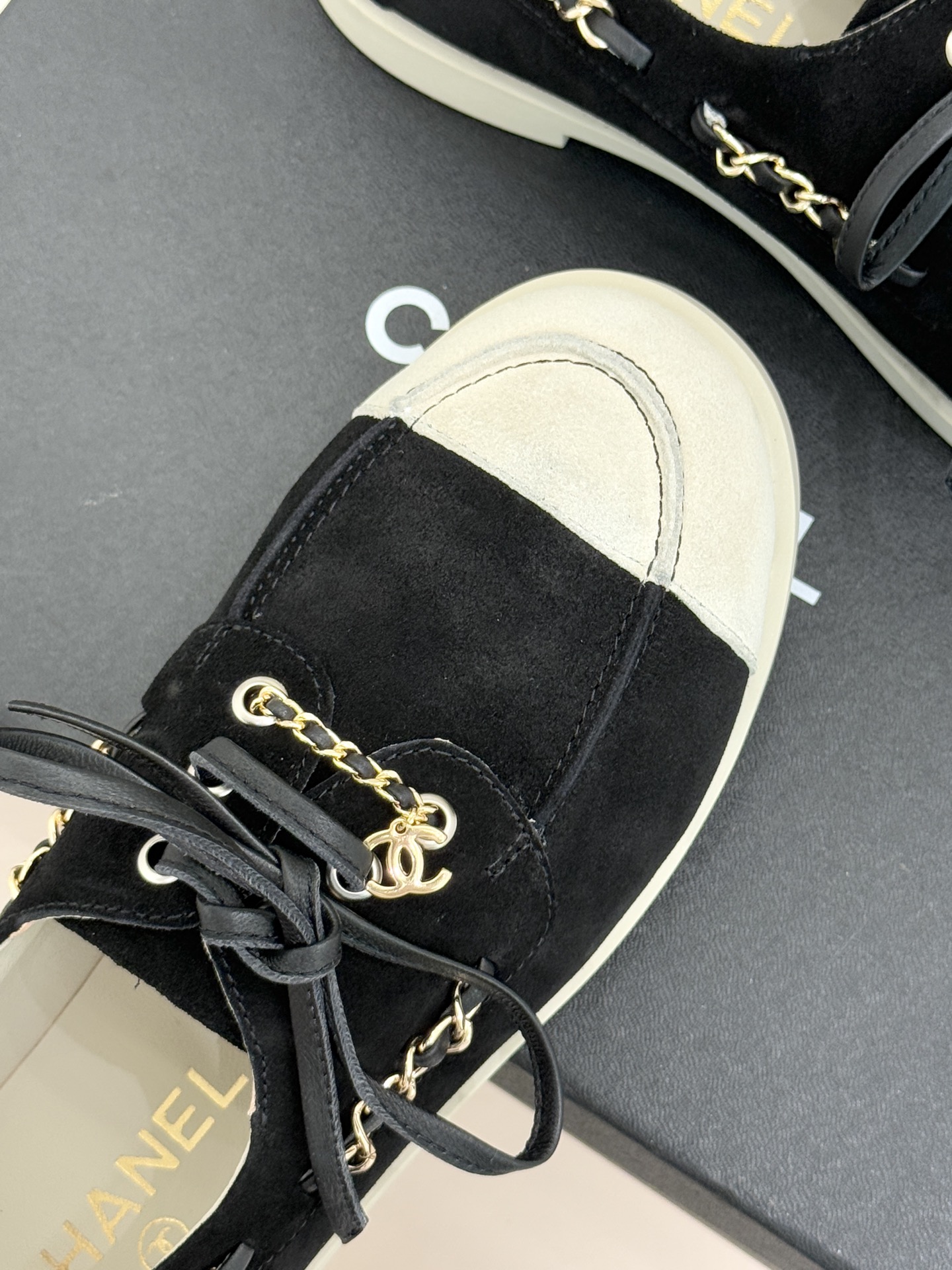 [TOP] CHANEL Loafers Shoes - 3 Colors