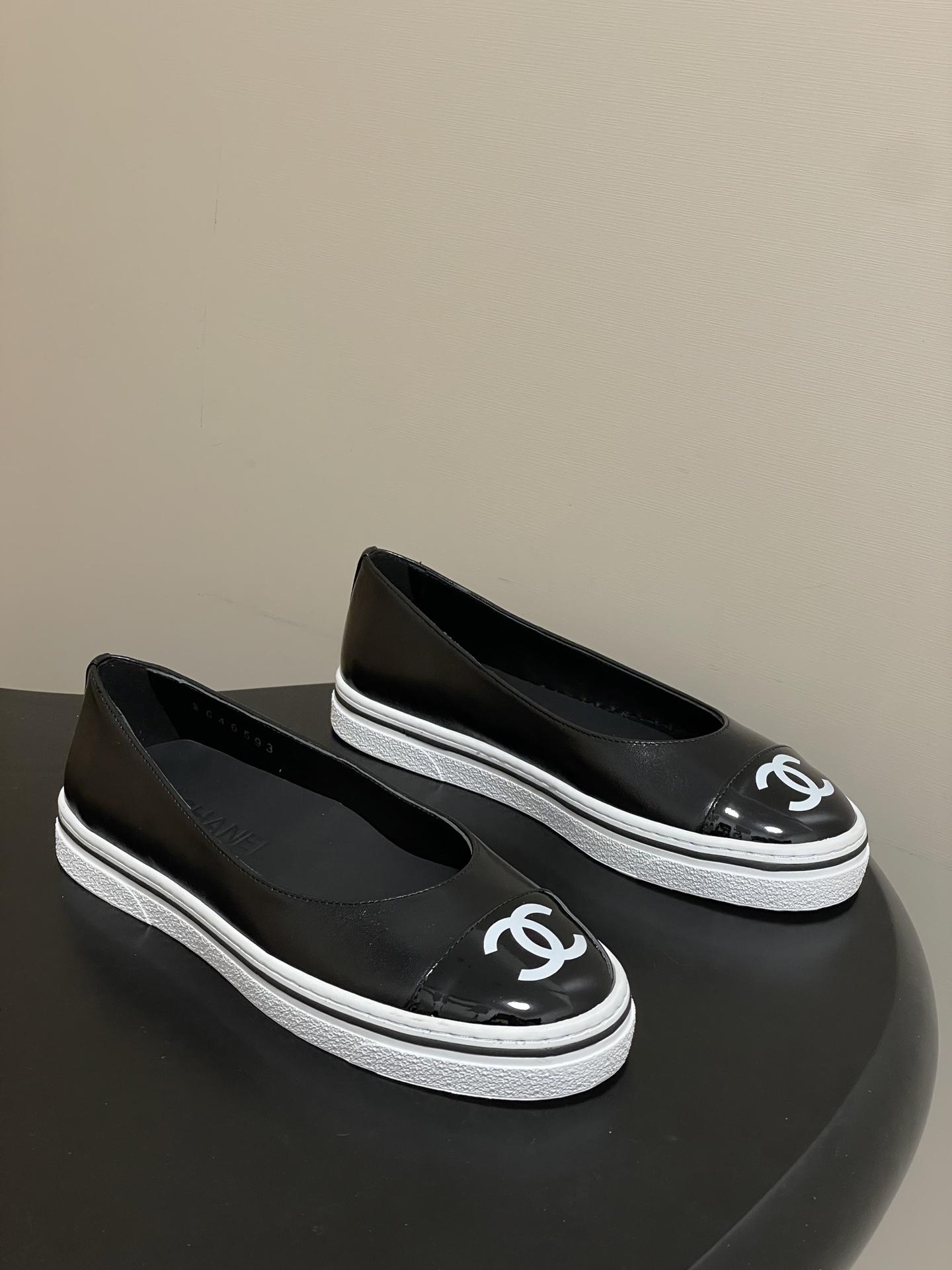 [TOP] CHANEL Flat Shoes - 4 Colors