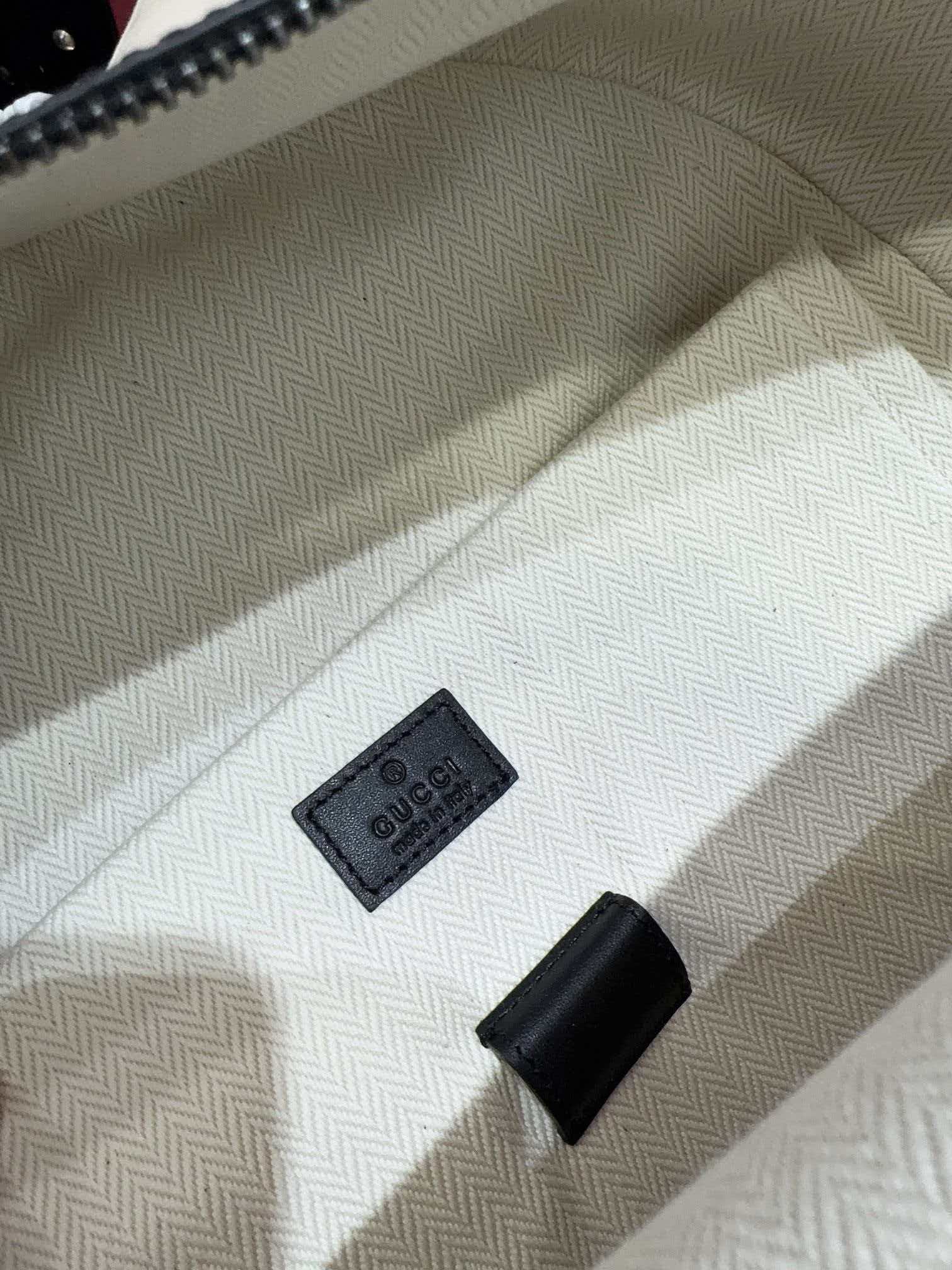 [TOP] GUCCI Backpack 31x41x18cm - Black