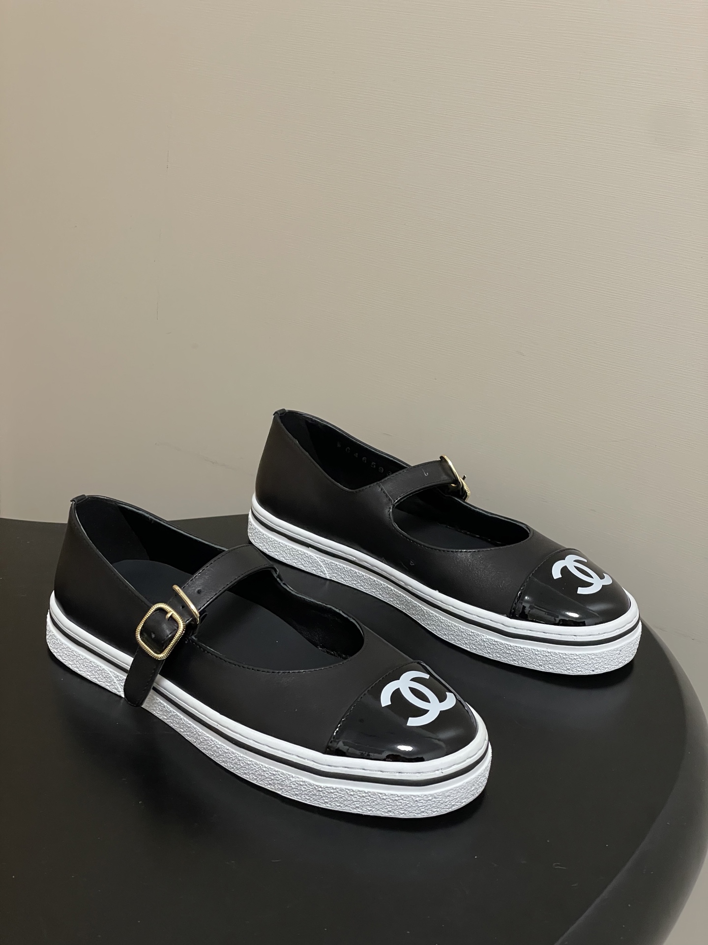 [TOP] CHANEL Flat Shoes - 4 Colors