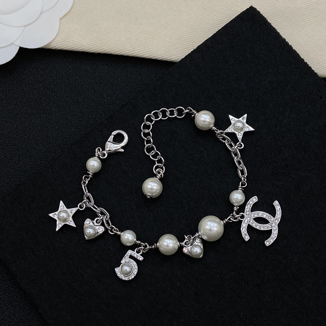 [TOP] CHANEL Bracelet - Silver