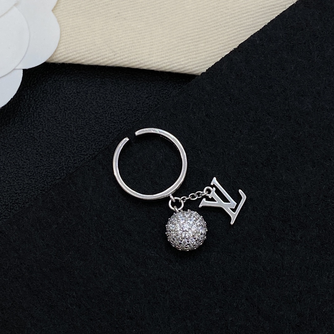 [TOP] Louis Vuitton LV Ring - 2 Colors