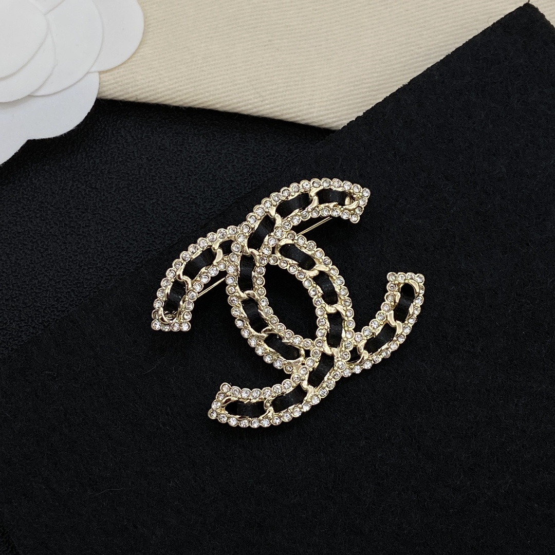 [TOP] CHANEL Brooch - Gold