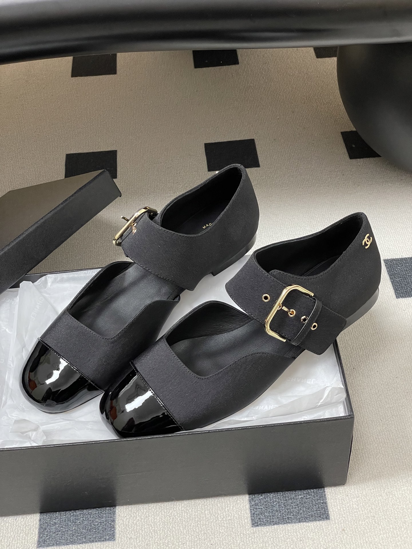 [TOP] CHANEL Flat Shoes - 4 Colors