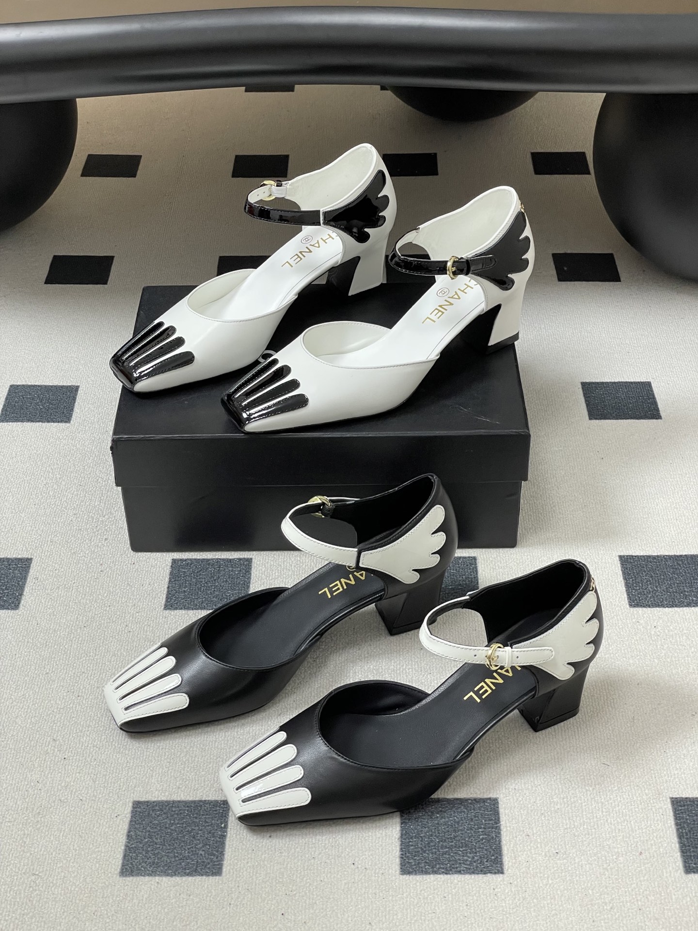 [TOP] CHANEL 6cm Heels Height CC Pumps - 2 Color