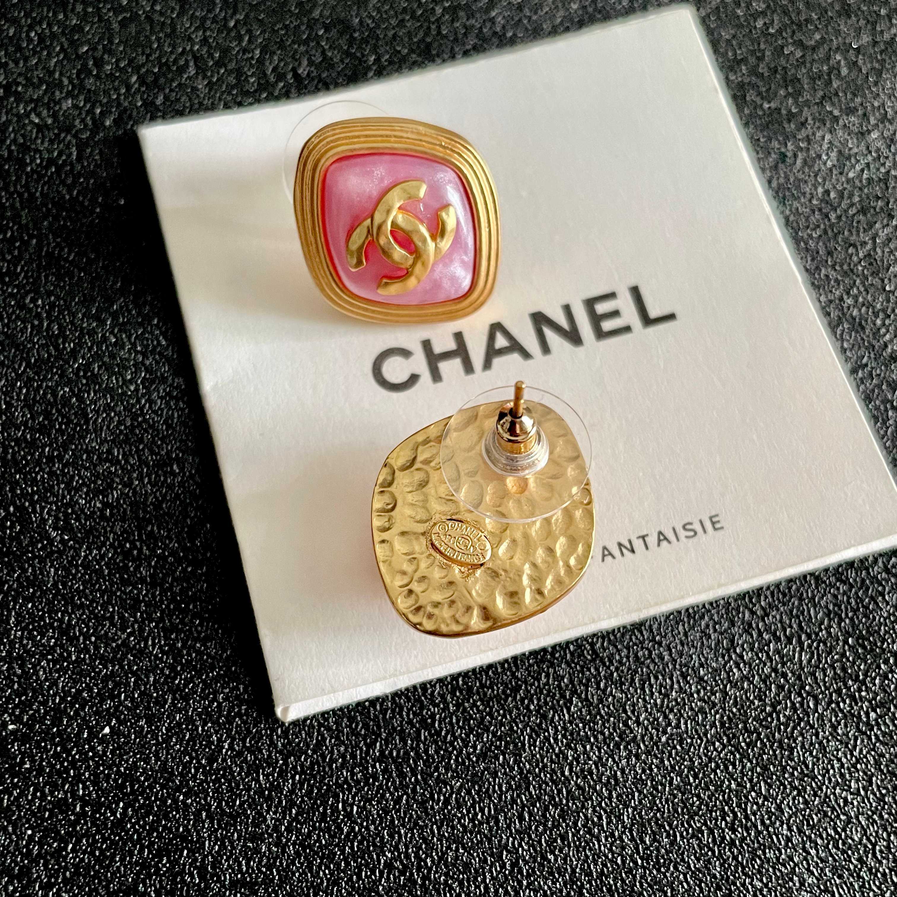 [TOP] CHANEL CC Earrings - Pink