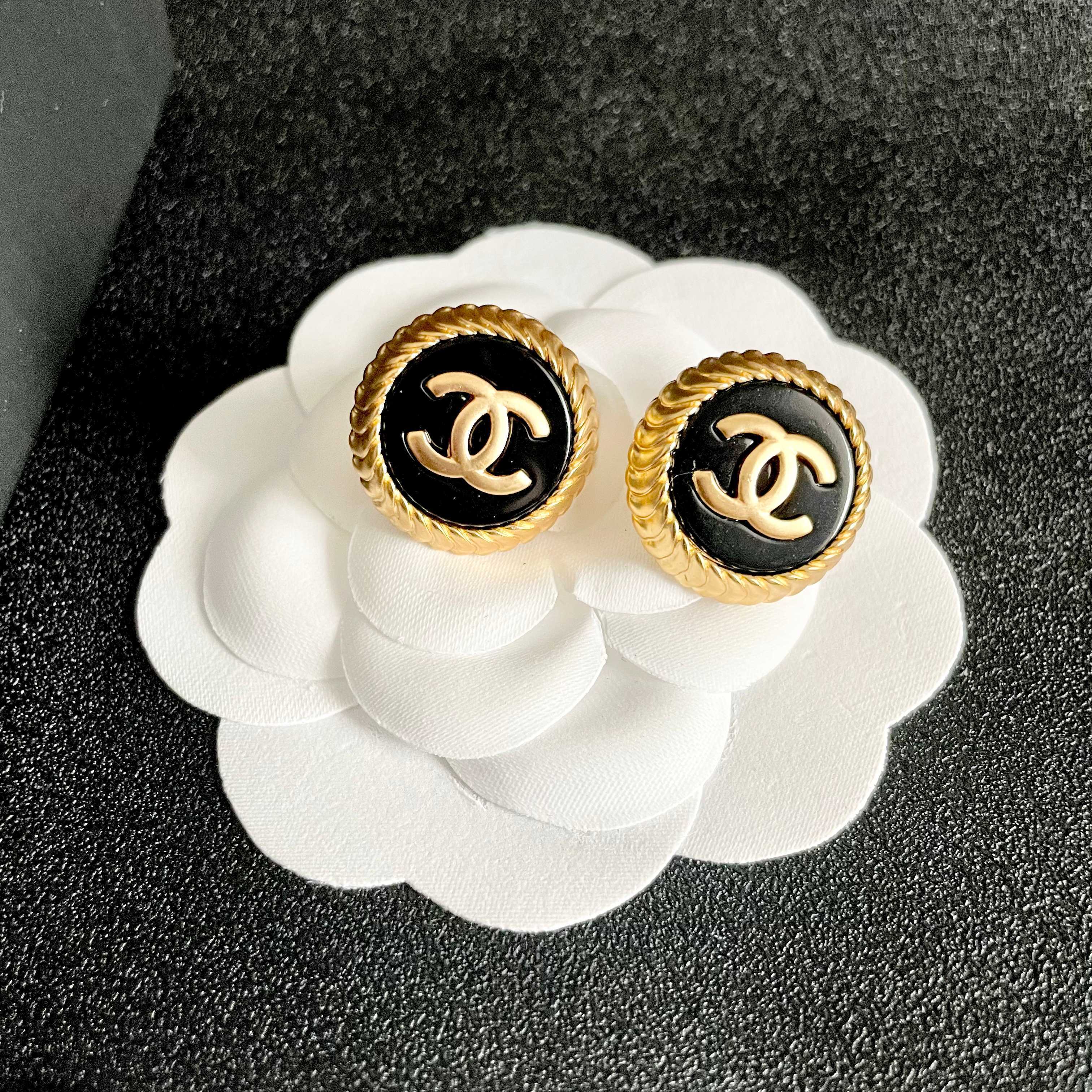 [TOP] CHANEL CC Earrings - 2 Color