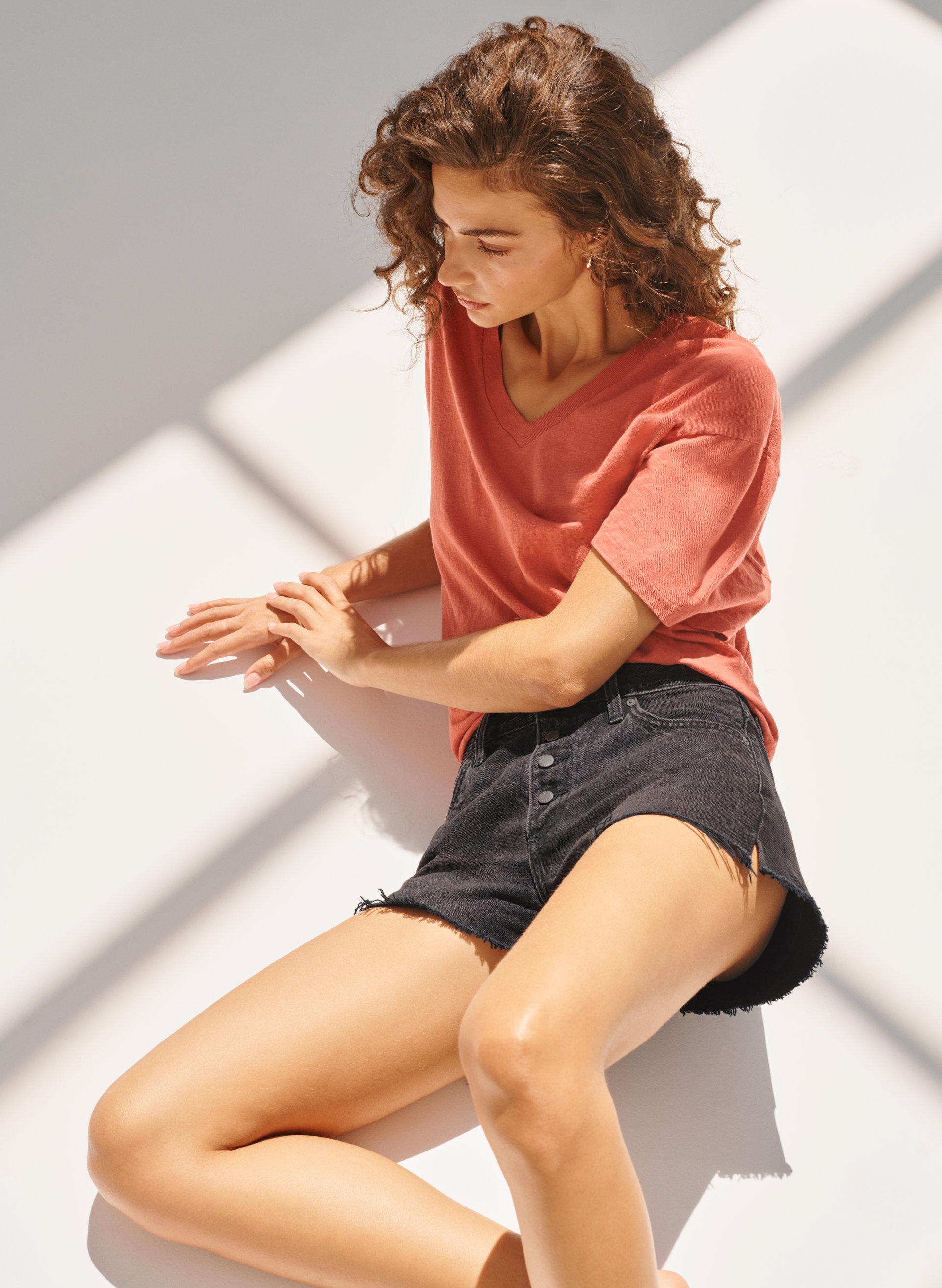 The Yoko Exposed Button Short