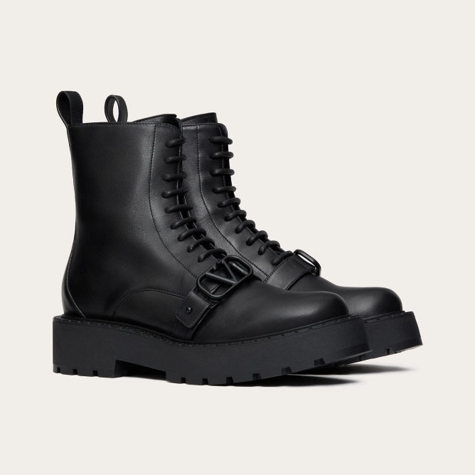 VALENTINO VLOGO SIGNATURE Calf leather boots (4.5 cm high heel)