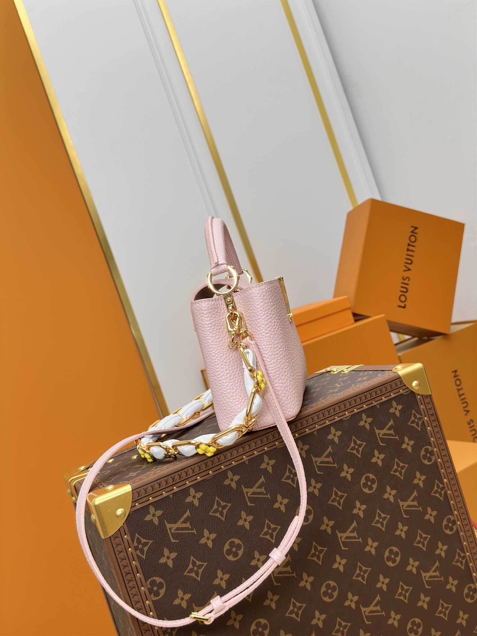 Louis Vuitton capucines bb