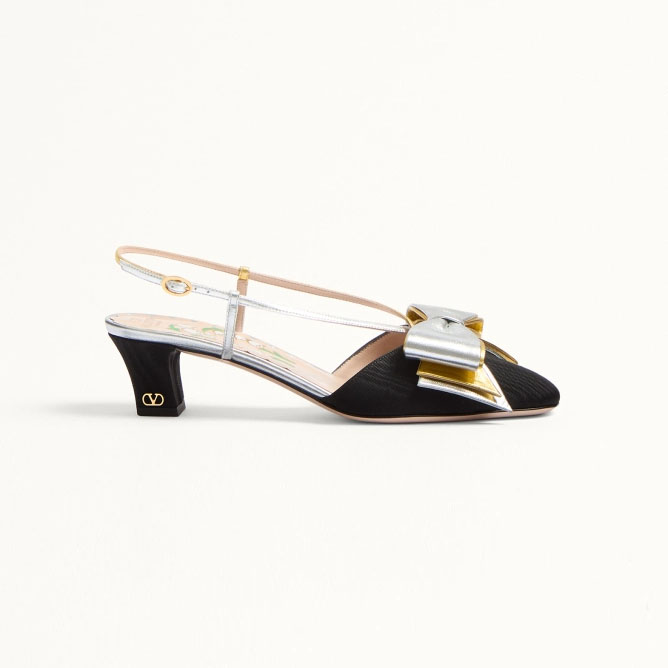 VALENTINO Crystal decorated sheepskin heels (4.5cm high heel)