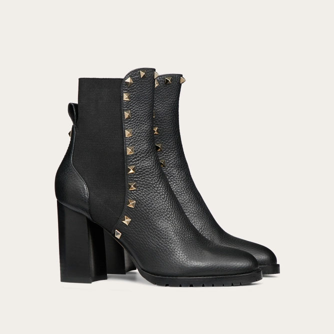 VALENTINO ROCKSTUD Peeled calf rivet ankle boots (heel height 8cm)