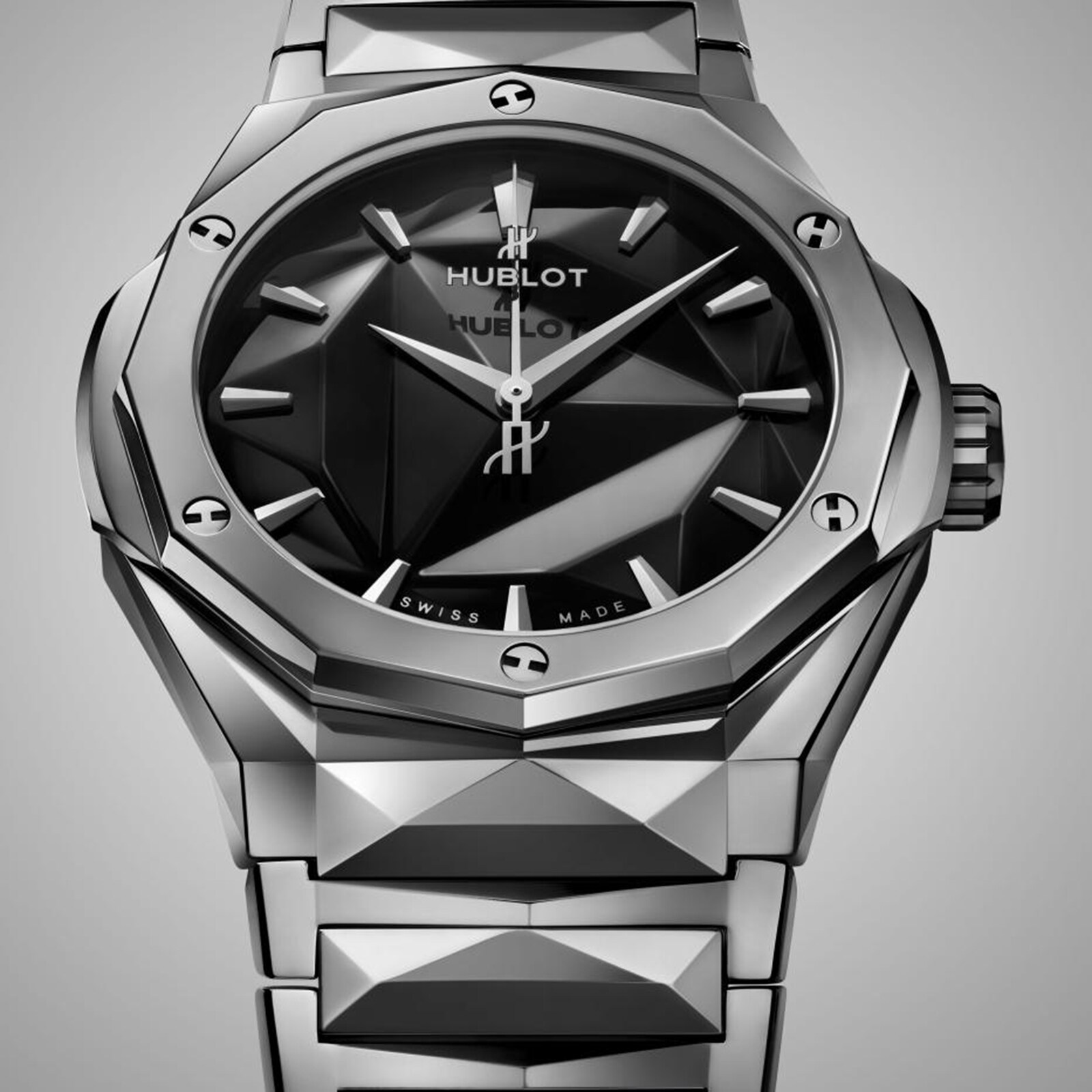 Hublot Classic Fusion 40mm Mens Watch 550.NS.1800.NS.ORL22