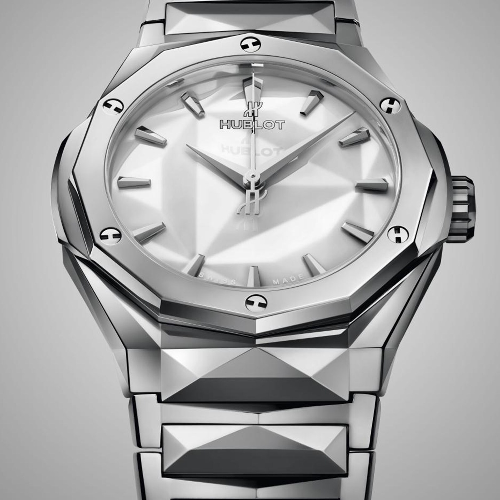 Hublot Classic Fusion 40mm Mens Watch 550.NS.2200.NS.ORL22