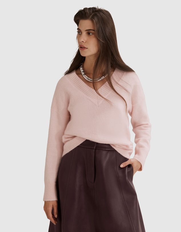 Country Road V-neck Fluffy Pullover