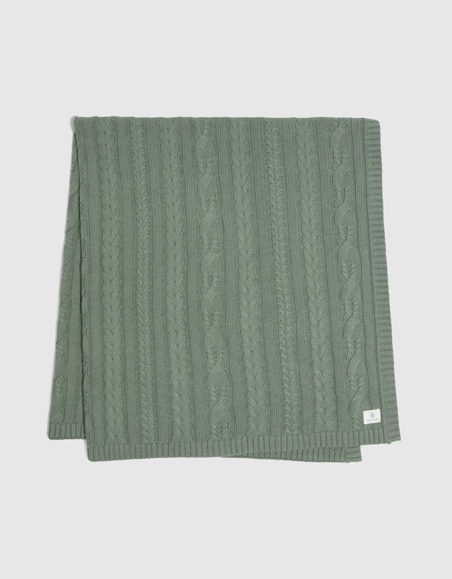 Country Road Cable Knit Blanket