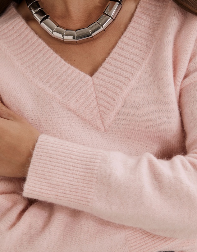 Country Road V-neck Fluffy Pullover