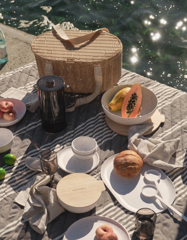 Country Road Sand Picnic Basket