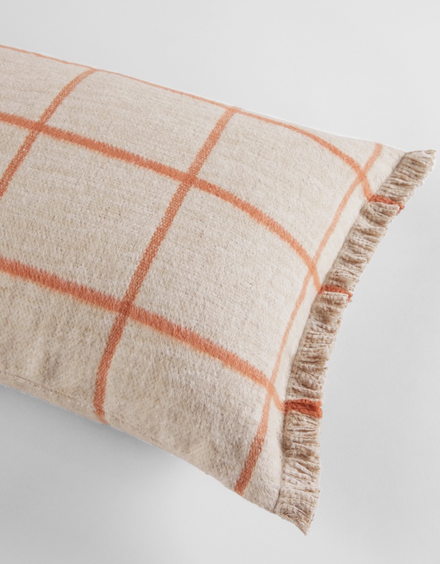 Country Road Elroy 35x60 Cushion