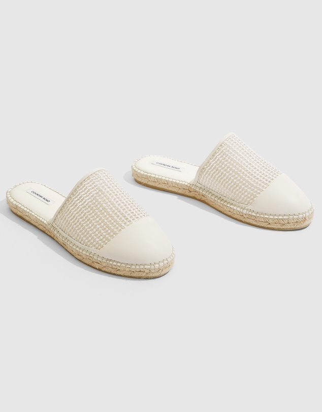 Country Road Rosa Mule