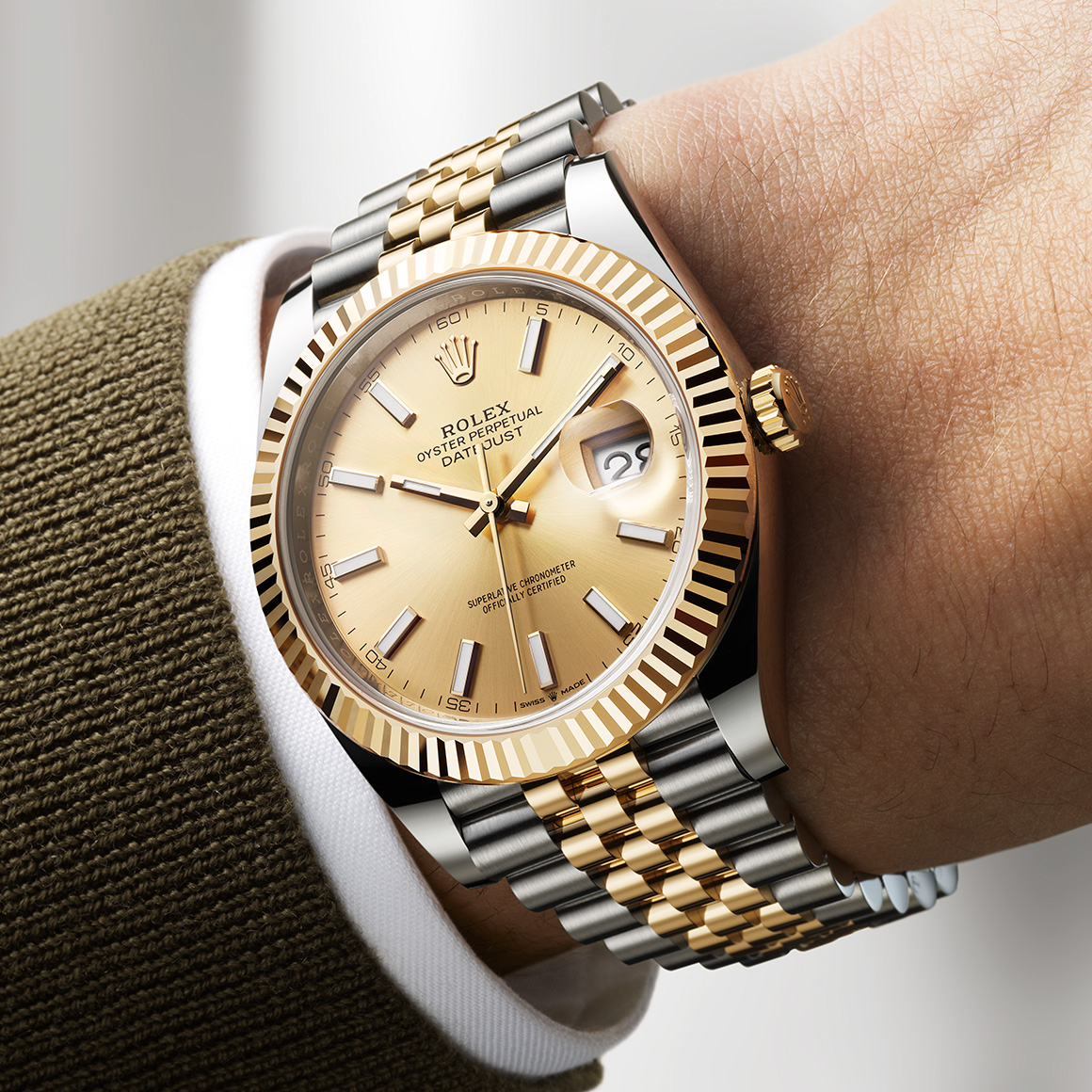 rol€x Oyster Perpetual Datejust 41 Watch 126333-0010