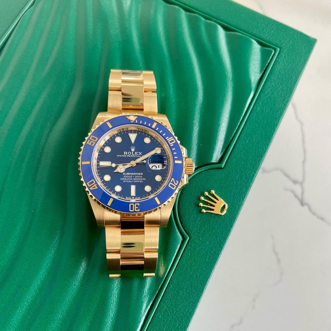 rol€x Perpetual Submariner m126618ln Series
