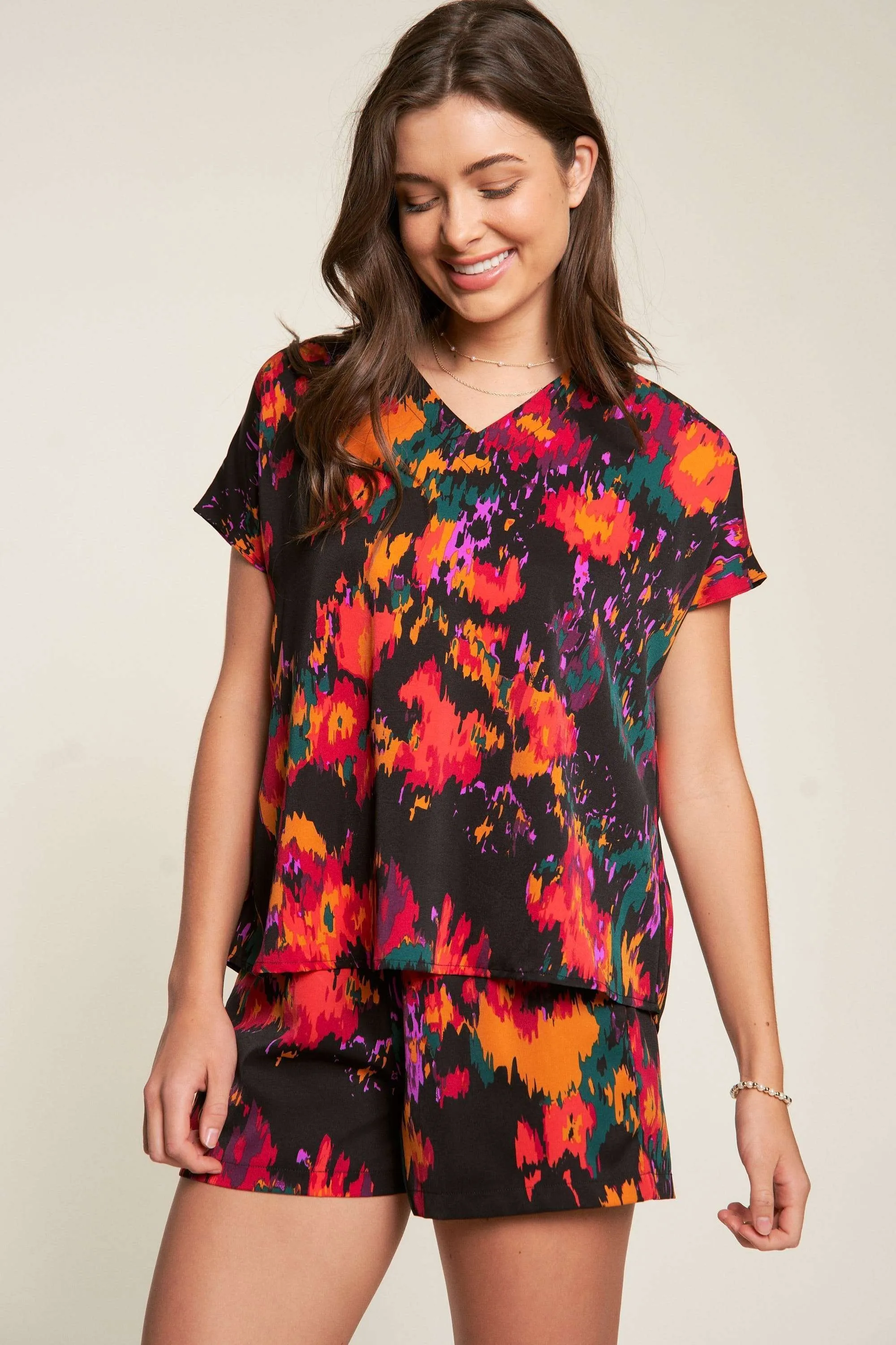 Davi & Dani Printed V Neck Short Sleeve Top and Shorts Set