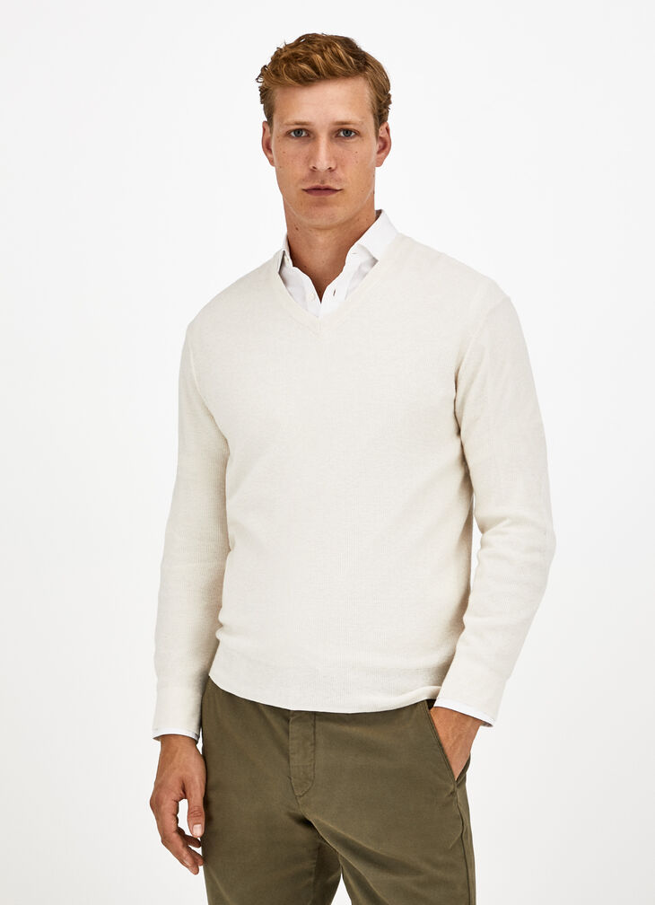 Textured V-neck jumper