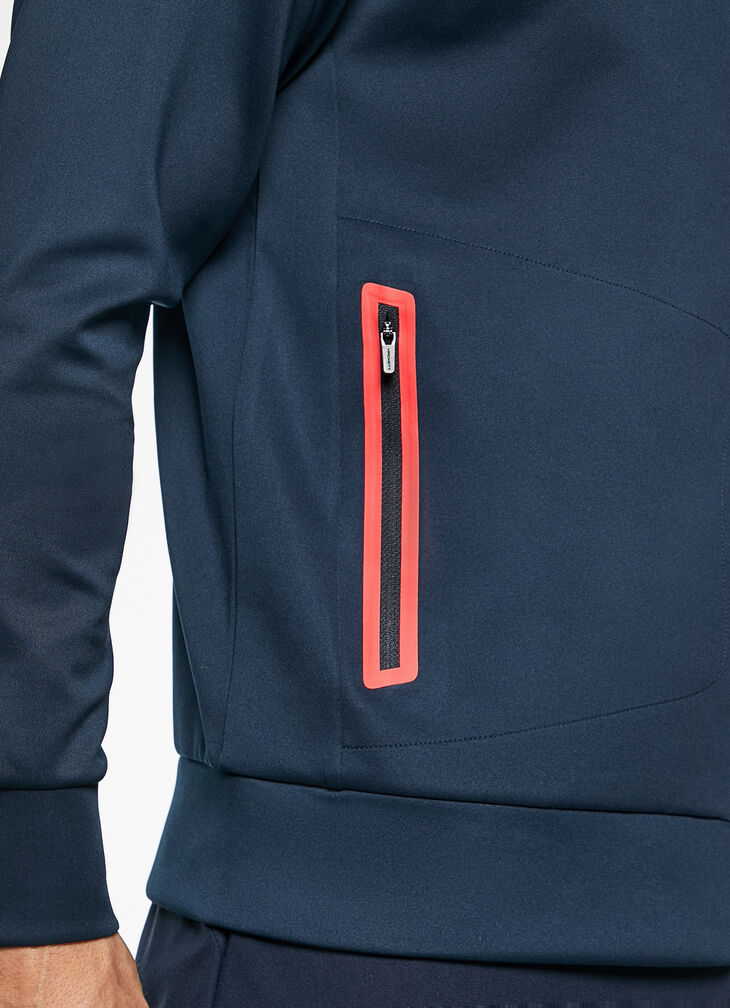 Zipped sweatshirt with hood