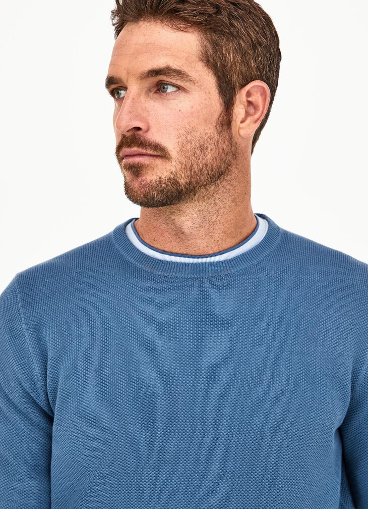 Round collar basic jumper
