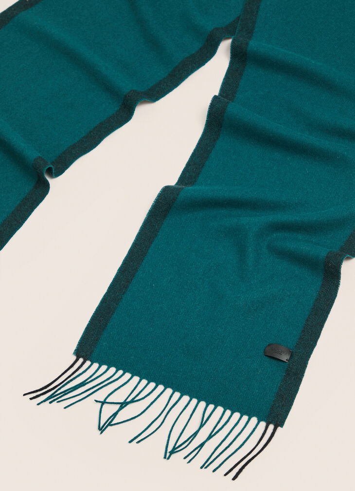 Fringes scarf