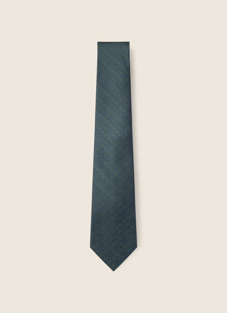 Patterned tie