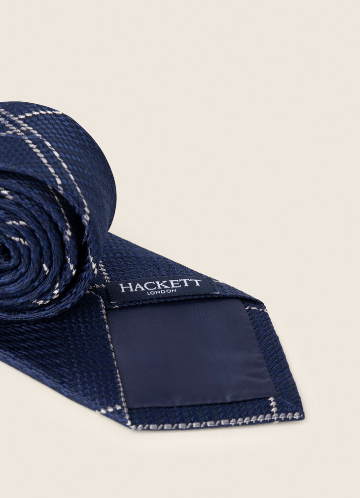 Patterned tie