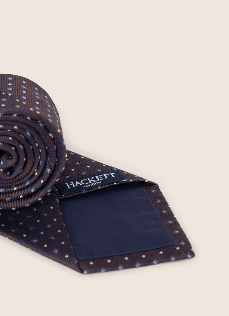 Patterned tie