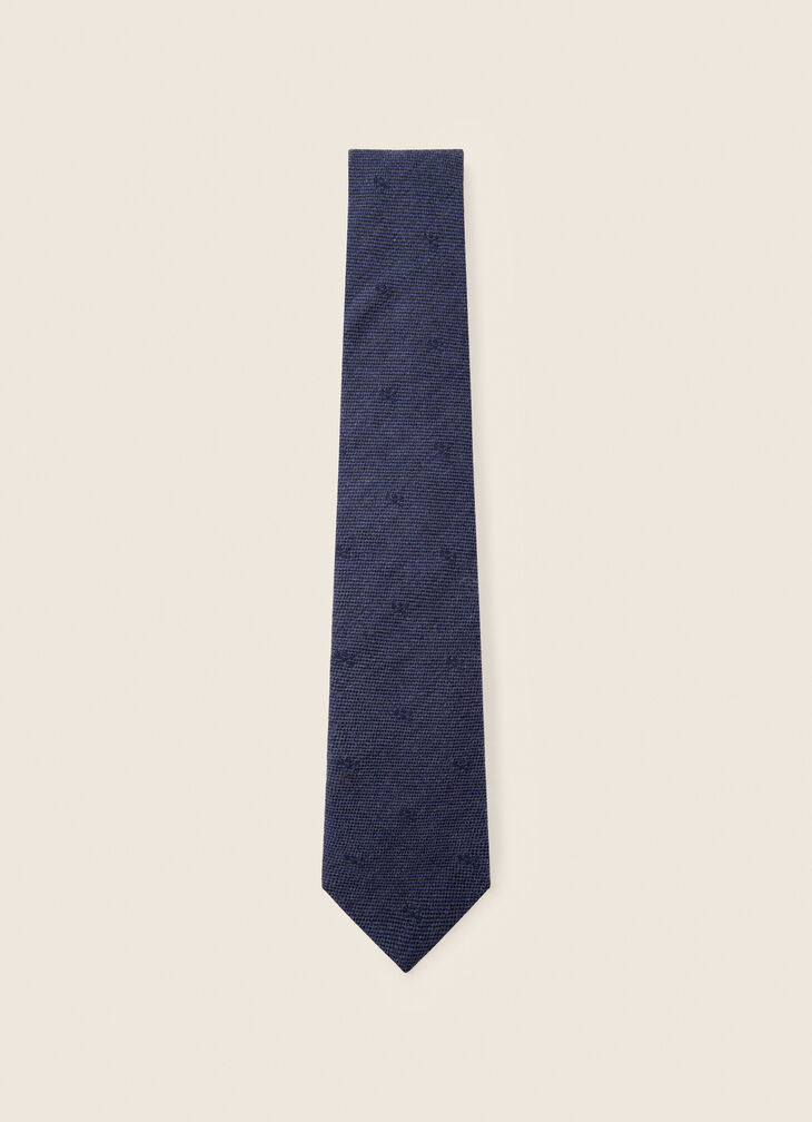 Patterned tie