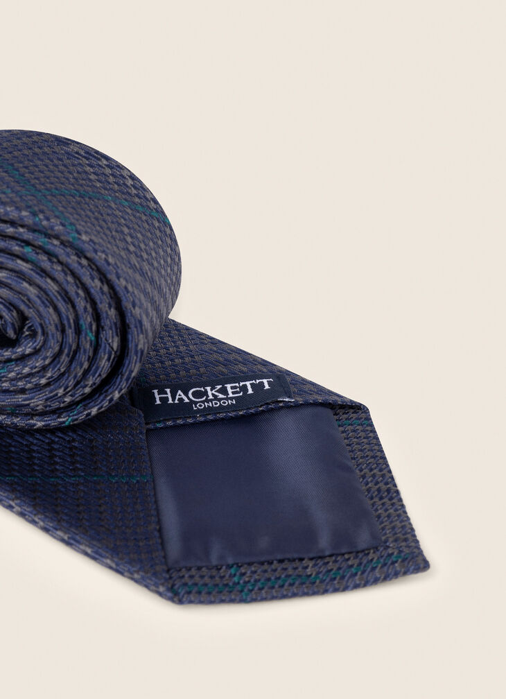 Patterned tie