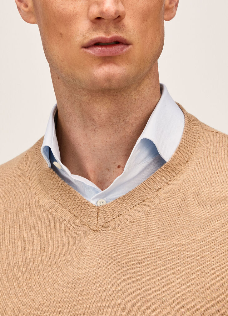 Wool blend V-neck jumper
