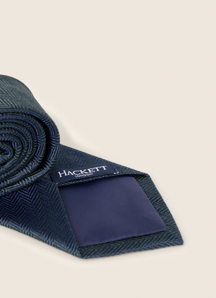 Patterned tie
