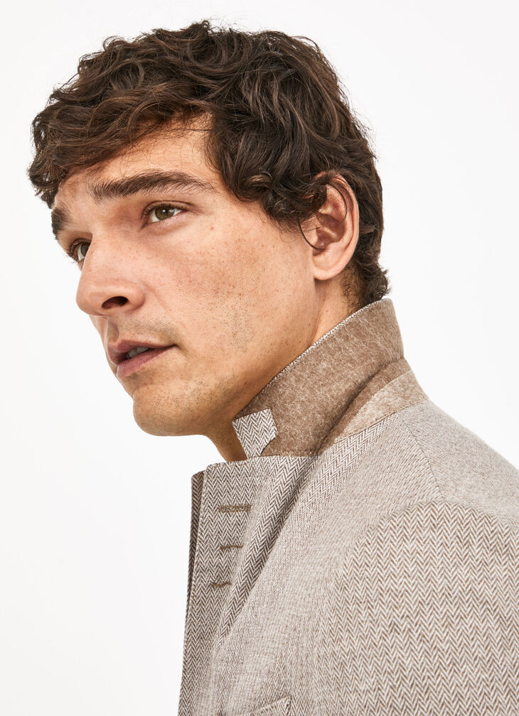 Buttoned knitted blazer