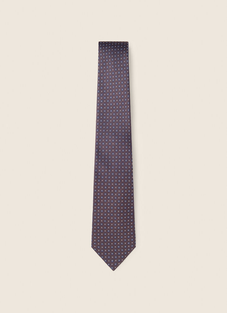 Patterned tie