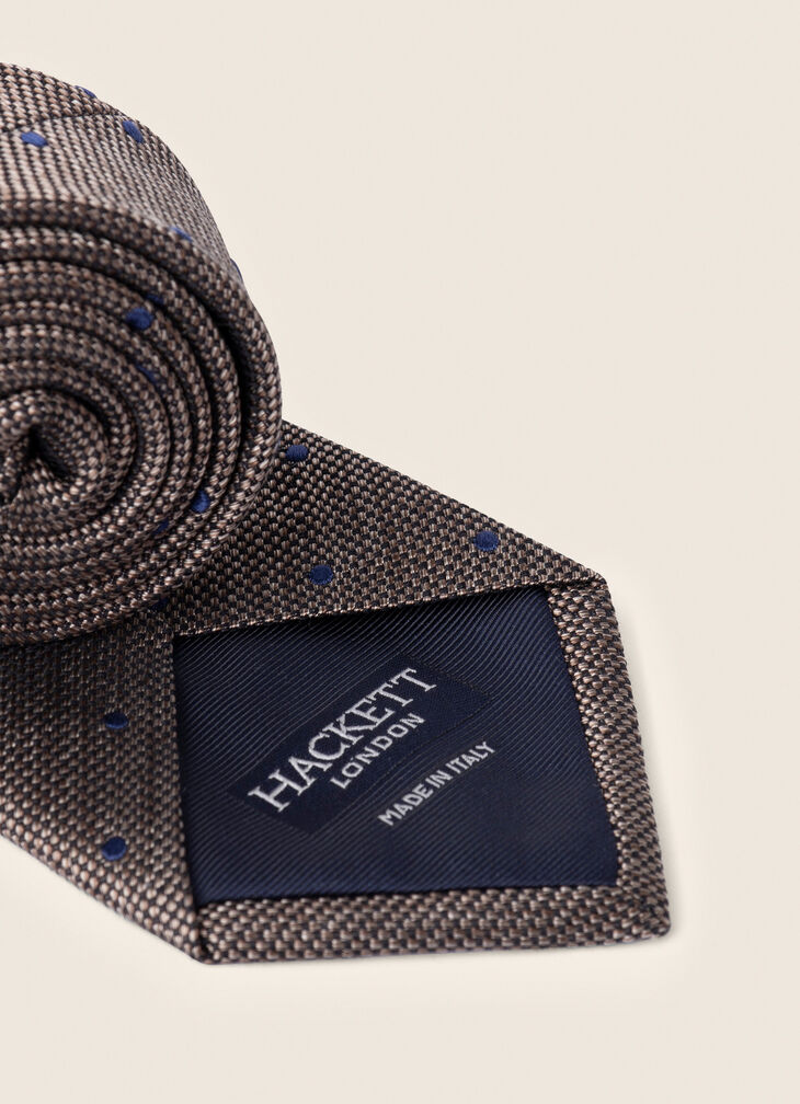 Patterned tie