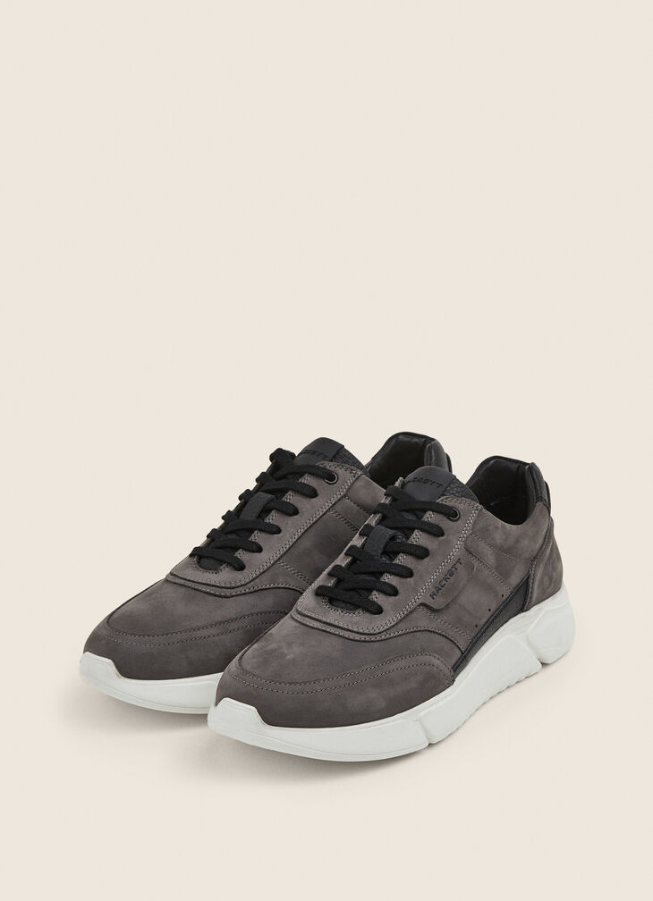 Chunky sneakers