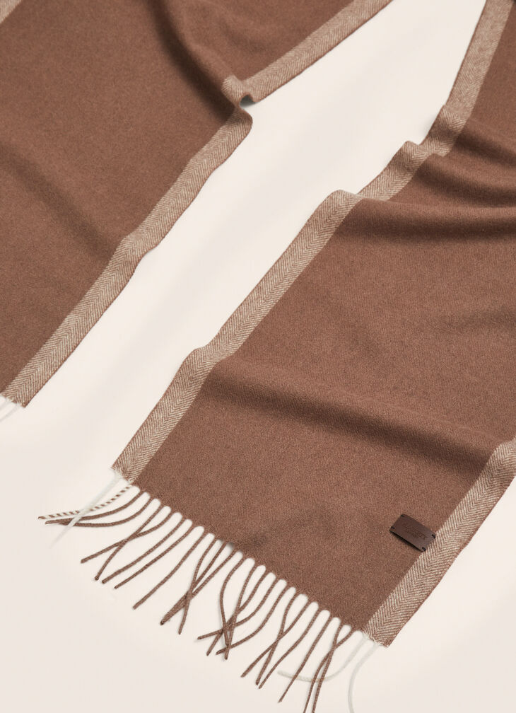 Fringes scarf