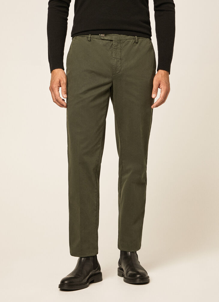 Basic chino trousers