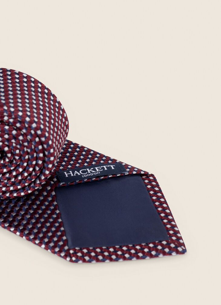 Patterned tie