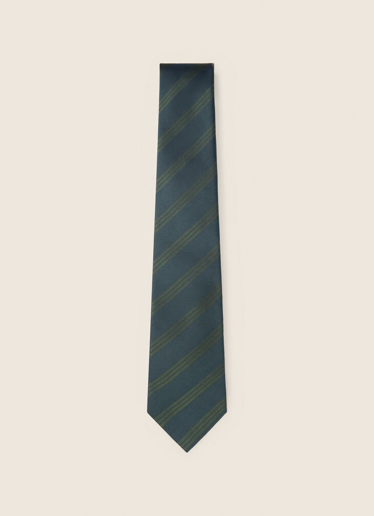 Patterned tie