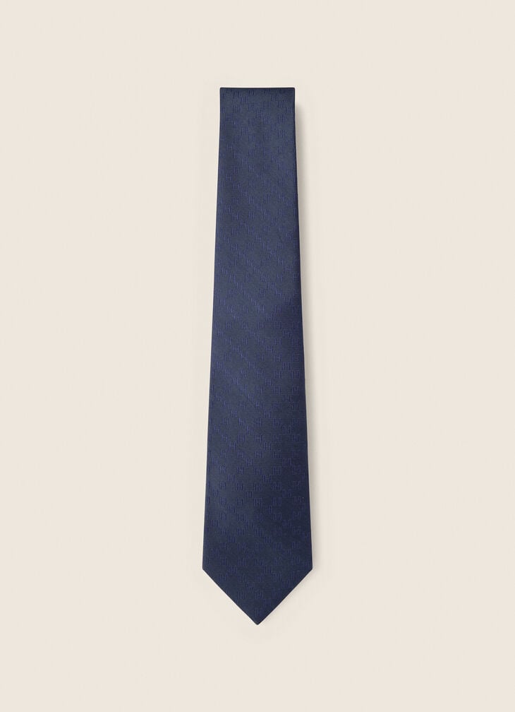Patterned tie