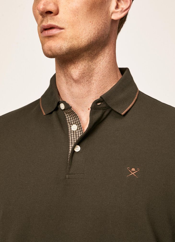 Long sleeve polo shirt with contrast neckline