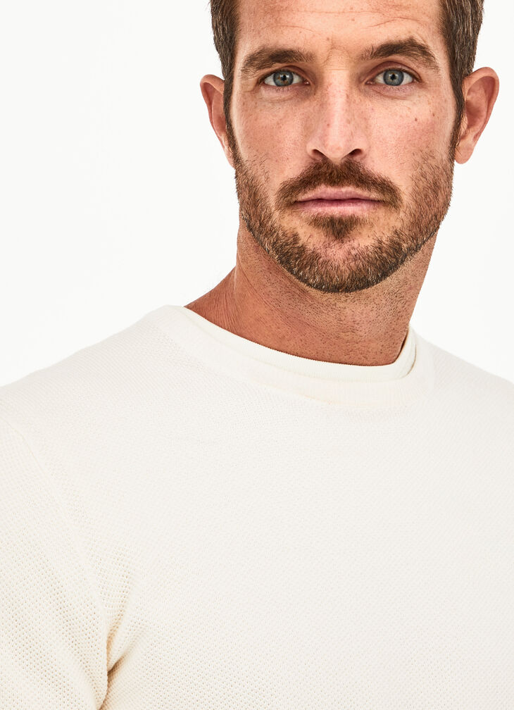 Round collar basic jumper