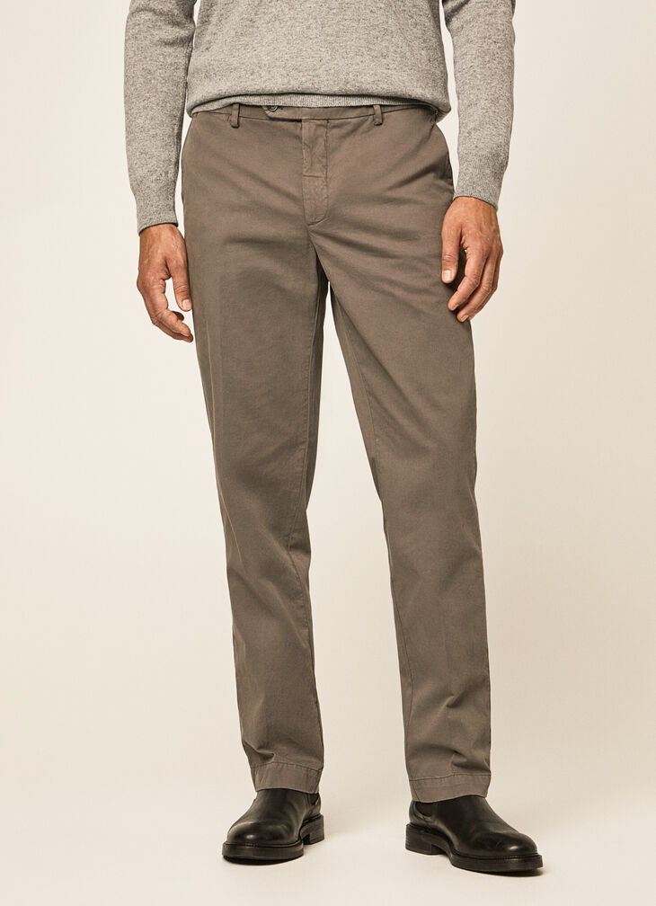 Basic chino trousers